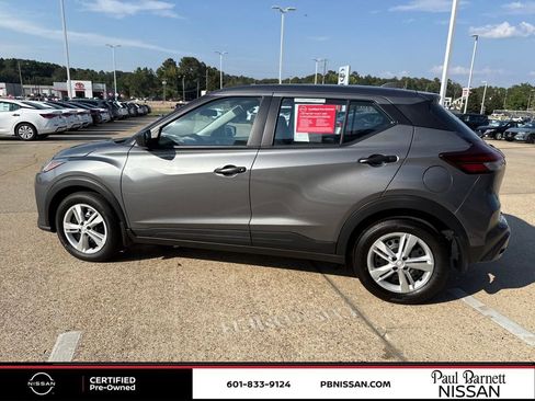 Certified 2025 Nissan Kicks Play S image 13
