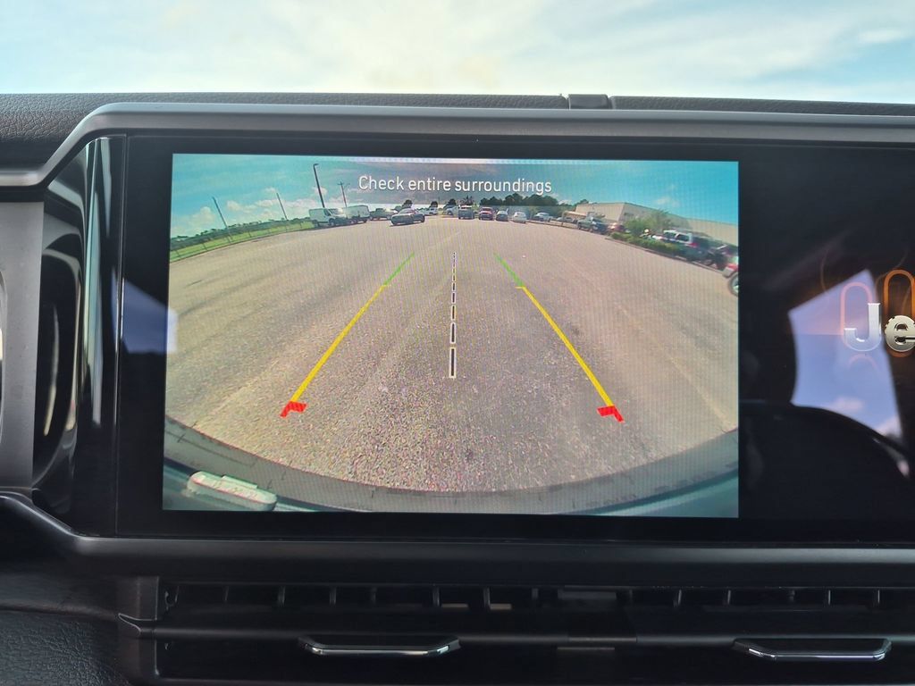 Used 2024 Jeep Wrangler Sport AWD/4WD image 25