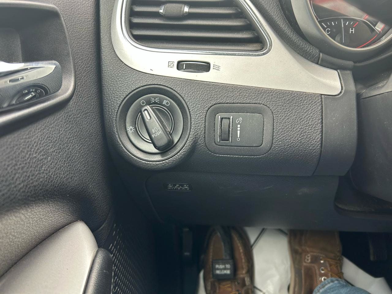 Used 2013 Dodge Journey SXT w/ Flexible Seating Group FWD image 26