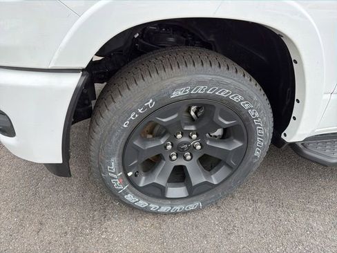 New 2026 RAM 1500 Big Horn w/ Night Edition AWD/4WD image 8