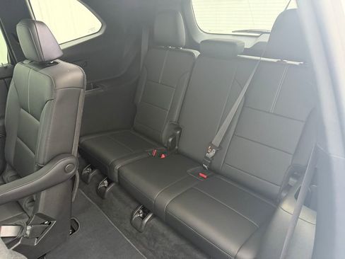 Used 2026 GMC Acadia Elevation w/ Elevation Premium Package image 5