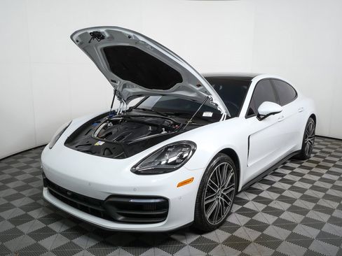 Certified 2022 Porsche Panamera 4 image 35