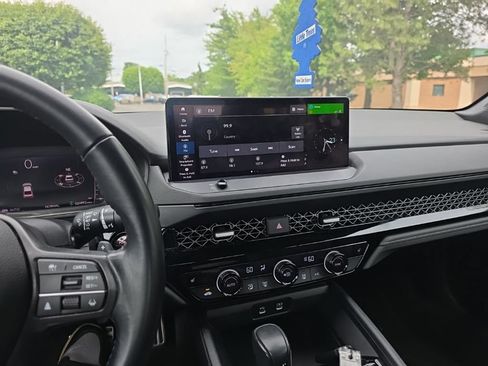 Used 2023 Honda Accord Sport image 23