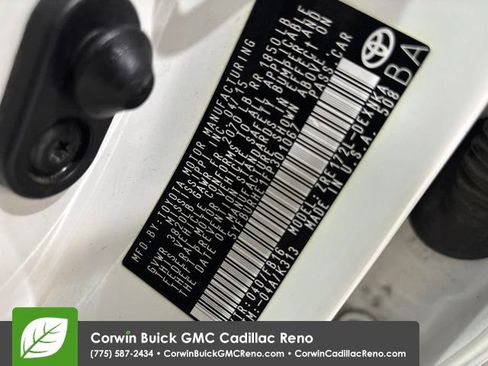 Used 2015 Toyota Corolla LE FWD image 33