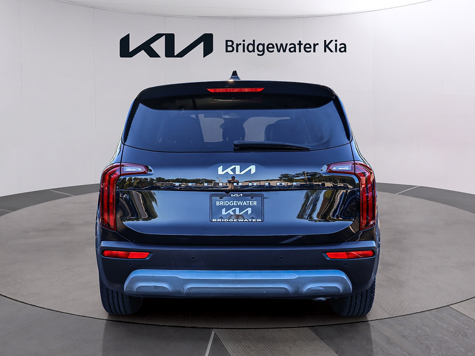 Certified 2022 Kia Telluride LX FWD image 5