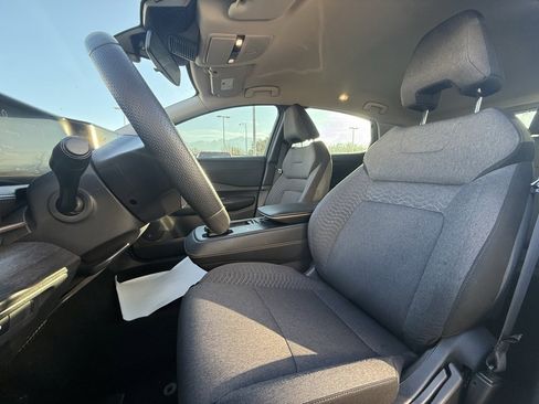 Used 2023 Nissan Ariya FWD image 10