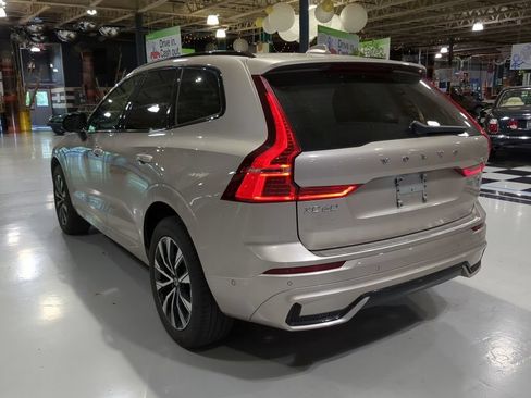 Used 2024 Volvo XC60 B5 Plus w/ Protection Package Premier AWD/4WD image 10