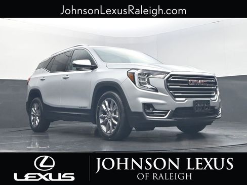 Used 2022 GMC Terrain SLT image 17