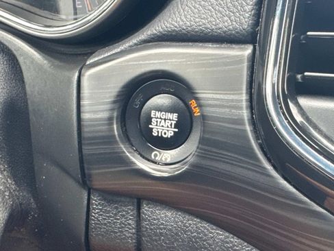 Used 2022 Jeep Grand Cherokee Laredo E RWD image 35