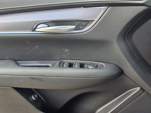 New 2026 Cadillac XT5 Luxury image 24