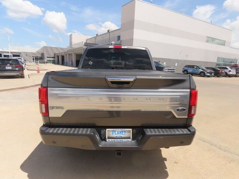 Used 2018 Ford F150 Platinum w/ Equipment Group 701A Luxury RWD image 13