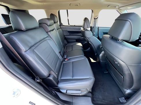 New 2025 Hyundai Santa Fe Limited image 30