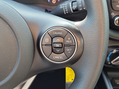 Used 2020 Kia Soul S FWD image 28