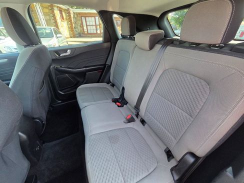 Used 2021 Ford Escape SE FWD image 15