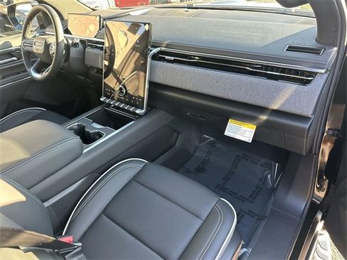 New 2026 GMC Sierra EV Elevation image 27