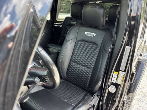 Used 2019 Jeep Wrangler Unlimited Rubicon AWD/4WD image 19