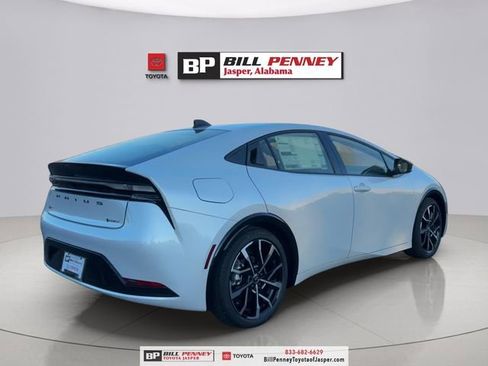 New 2026 Toyota Prius Plug-In Hybrid FWD image 5