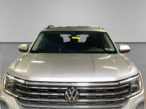 Used 2024 Volkswagen Atlas SE image 13