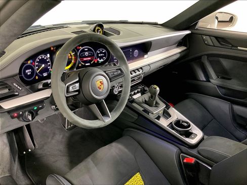 Certified 2022 Porsche 911 GT3 RWD image 4