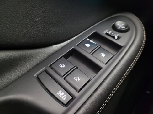 Used 2017 Buick Envision Essence image 27