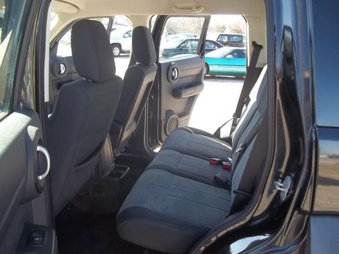 Used 2008 Dodge Nitro SXT image 8