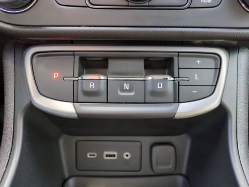 Used 2023 GMC Terrain SLE w/ Driver Convenience Package image 22