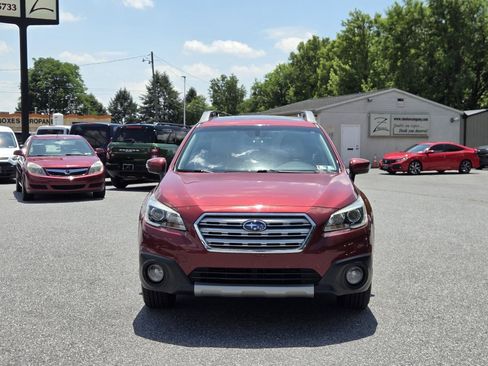 Used 2017 Subaru Outback 2.5i Limited AWD/4WD image 4