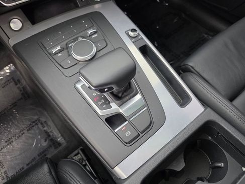 Used 2020 Audi Q5 2.0T Premium w/ Titanium Sport Package AWD/4WD image 25