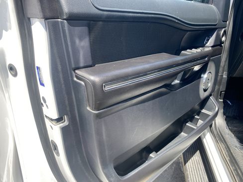 Used 2019 Ford Expedition XLT RWD image 15