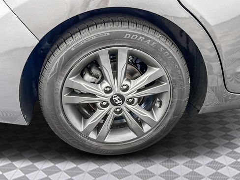 Used 2018 Hyundai Elantra SEL image 32