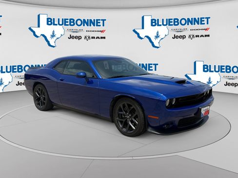 Certified 2022 Dodge Challenger GT w/ Blacktop Package RWD image 3