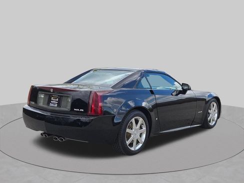 Used 2007 Cadillac XLR RWD image 7