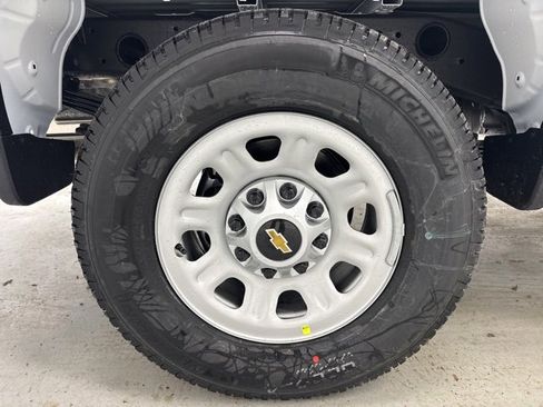 Used 2026 Chevrolet Silverado 2500 W/T w/ WT Convenience Package image 32