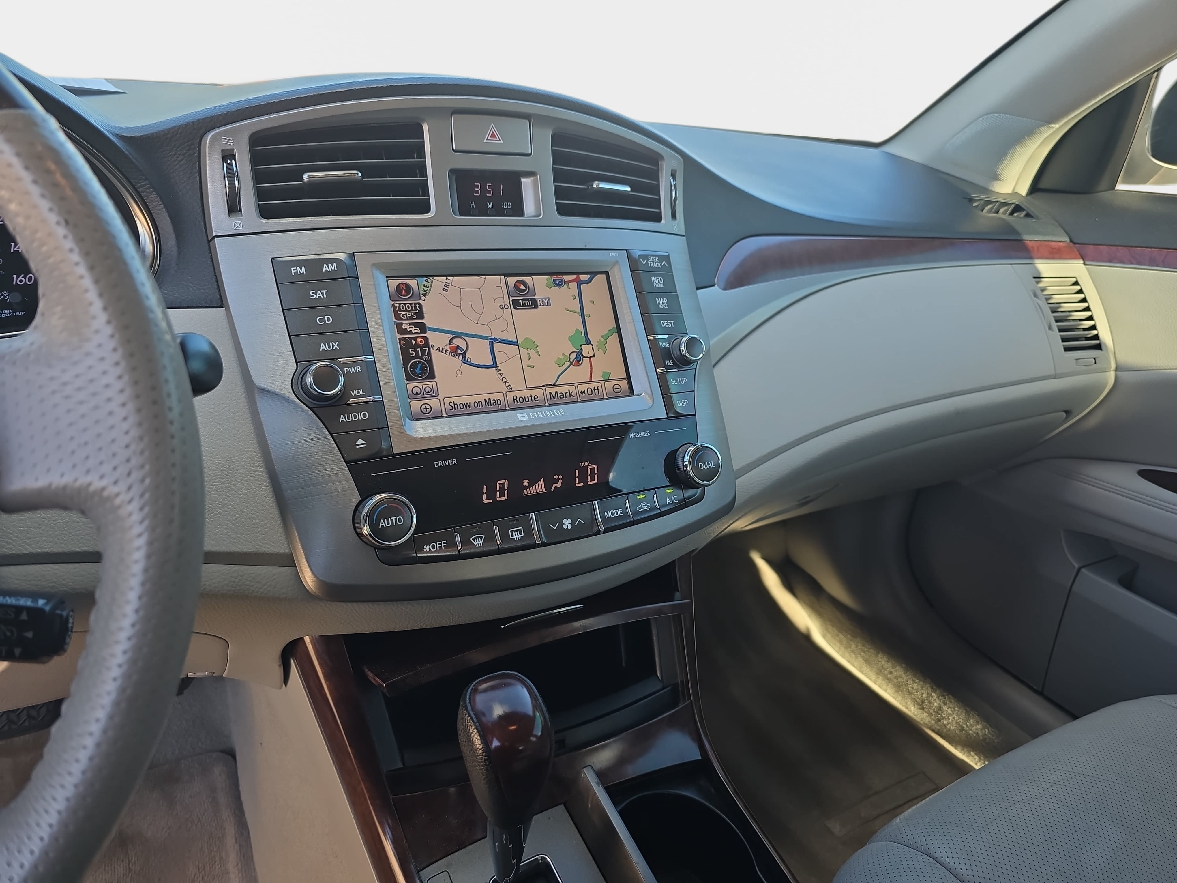 Used 2012 Toyota Avalon Limited FWD image 19
