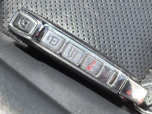 Used 2020 Kia Telluride S w/ S 8 Passenger Seating Package AWD/4WD image 32