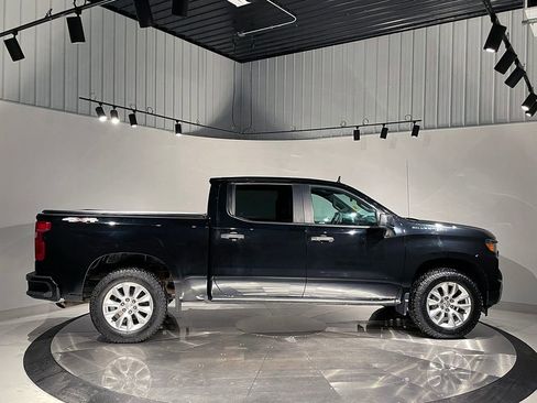 Used 2022 Chevrolet Silverado 1500 Custom image 10