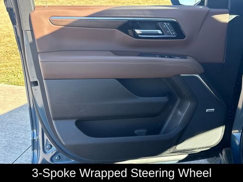 Used 2025 Chevrolet Tahoe High Country image 11