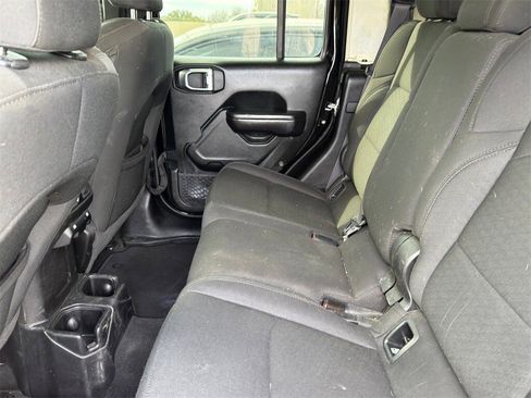 Used 2021 Jeep Gladiator Sport image 27