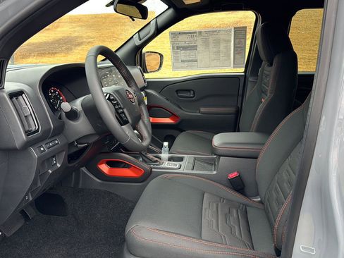 New 2026 Nissan Frontier PRO-4X w/ Pro-4x Convenience Package image 8