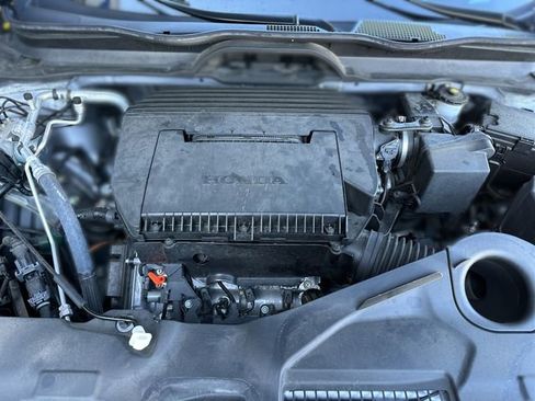 Used 2025 Honda Pilot Touring image 30