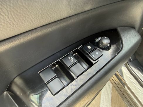 Used 2017 MAZDA CX-5 Touring w/ Preferred Equipment Package FWD image 24