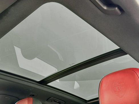 Certified 2024 Porsche Cayenne AWD/4WD image 22