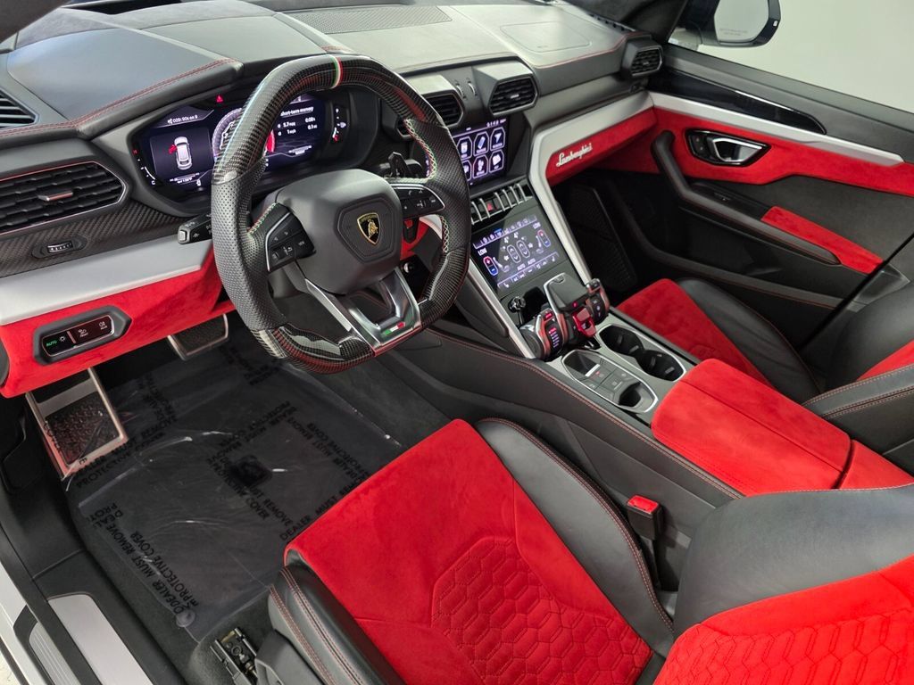 Used 2019 Lamborghini Urus AWD/4WD image 10