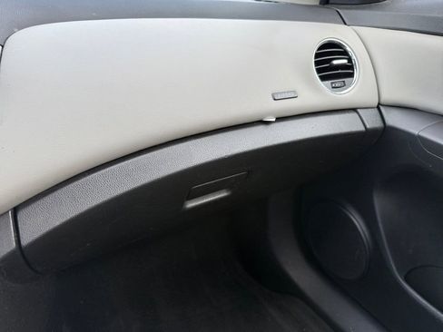Used 2015 Chevrolet Cruze LS FWD image 26