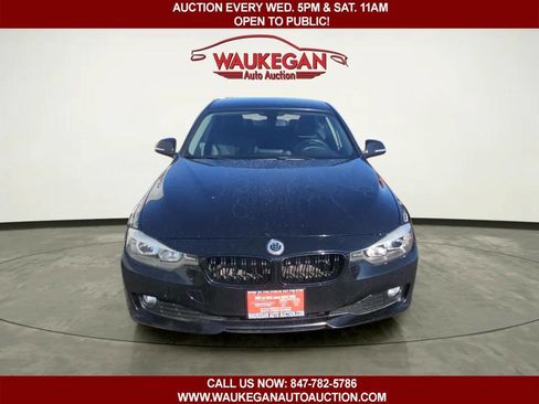 Used 2013 BMW 320i xDrive Sedan image 2