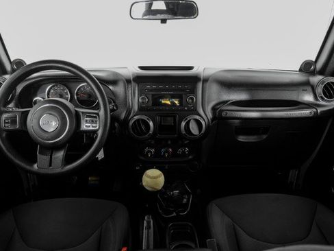 Used 2014 Jeep Wrangler Unlimited Sport AWD/4WD image 12