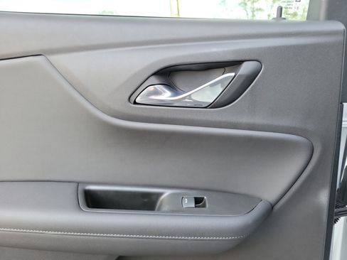 Used 2020 Chevrolet Blazer LT image 12