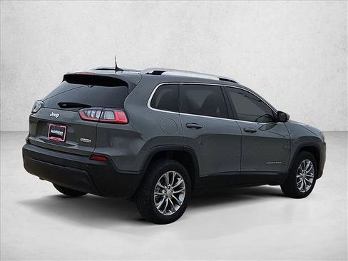 Used 2021 Jeep Cherokee Latitude Plus w/ Sun & Sound Group FWD image 5