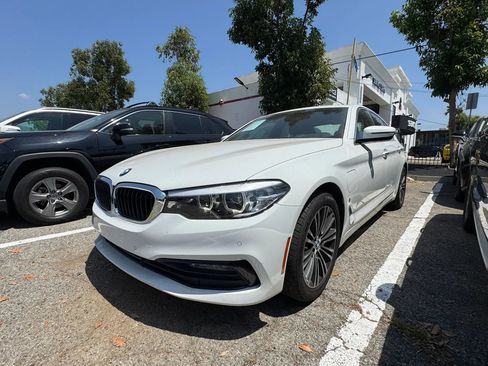 Used 2018 BMW 530e RWD image 3