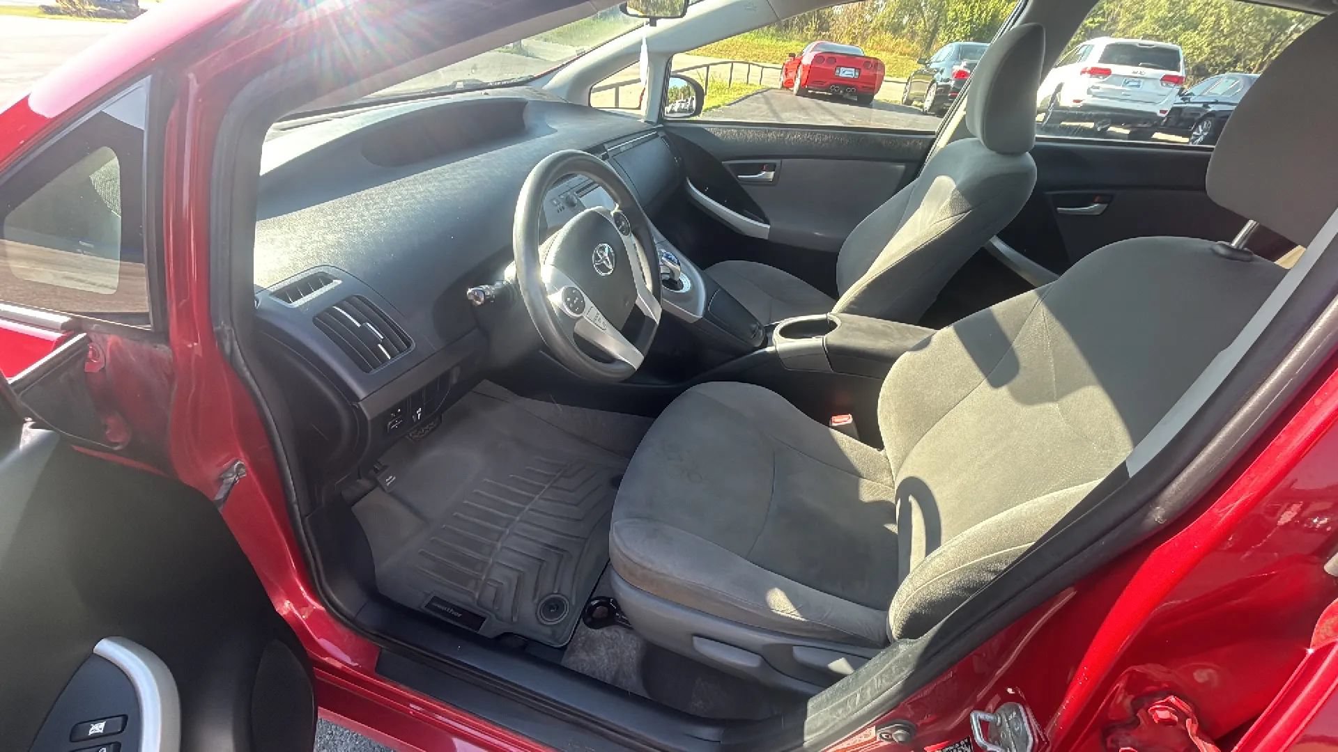 Used 2014 Toyota Prius Two FWD image 12